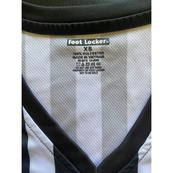 Umpire Shirt Women's/ Foot Locker size XS - Picture 3 of 4